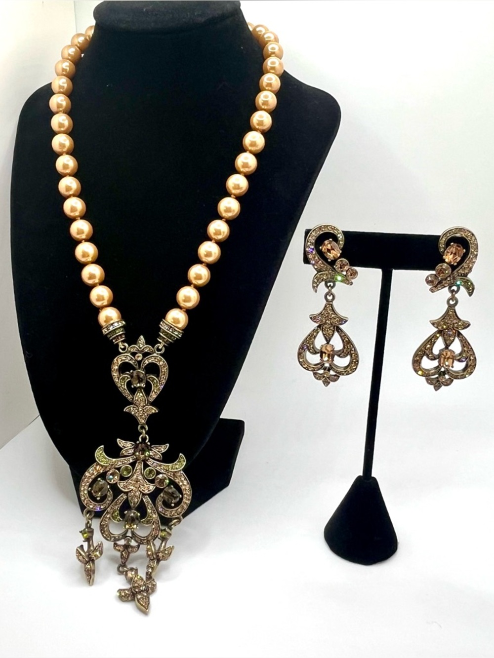 Heidi daus pearl crystal statement necklace set chandelier pendant earrings